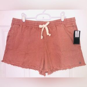 Volcom shorts (L)